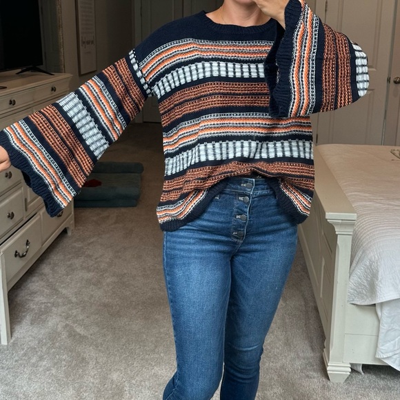 Umgee Bell sleeved sweater medium - Picture 1 of 7